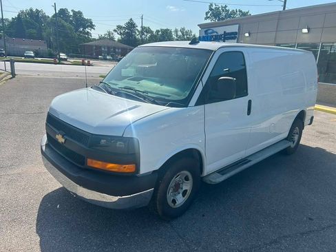 Used 2022 Chevrolet Express 2500 w/ Driver Convenience Package RWD image 3