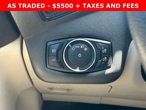 Used 2017 Ford Escape SE w/ Equipment Group 201A image 19
