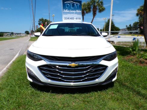 Used 2025 Chevrolet Malibu LT FWD image 3
