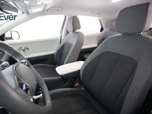 Used 2024 Hyundai Ioniq 5 SEL RWD image 4