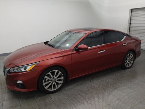 Used 2019 Nissan Altima 2.5 SL FWD image 2