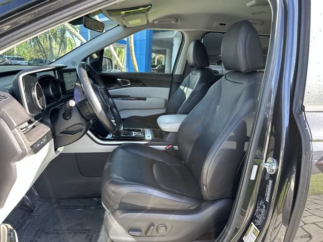 Used 2023 Kia Carnival EX w/ Paint Protection Package FWD image 30