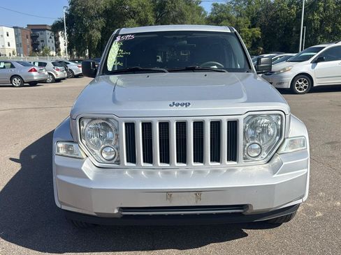 Used 2012 Jeep Liberty Sport AWD/4WD image 2