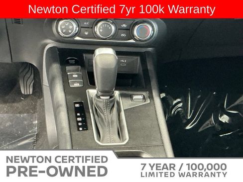 Used 2025 Nissan Kicks SV FWD image 11