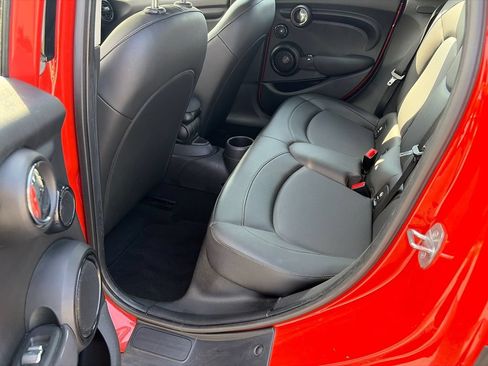 Used 2020 MINI Cooper 4-Door Hardtop w/ Premium Package FWD image 10