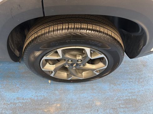 Certified 2025 Chevrolet Trax LT w/ LT Convenience Package image 16