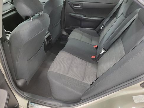 Used 2016 Toyota Camry LE image 22