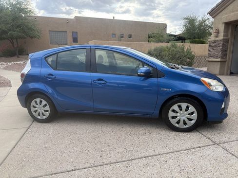 Used 2012 Toyota Prius C Three FWD image 10