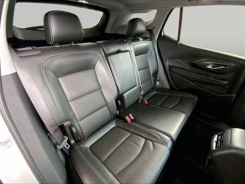 Used 2023 GMC Terrain SLT w/ Tech Package FWD image 20