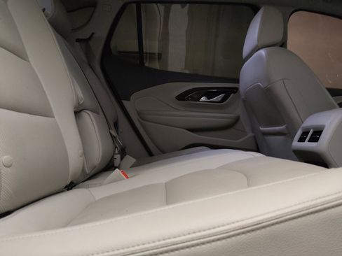 Used 2020 GMC Terrain Denali w/ Denali Premium Package FWD image 19