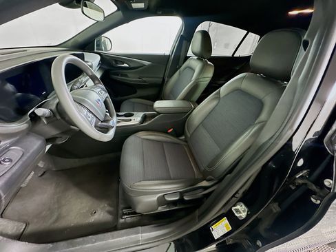 Used 2025 Buick Envista Preferred FWD image 13