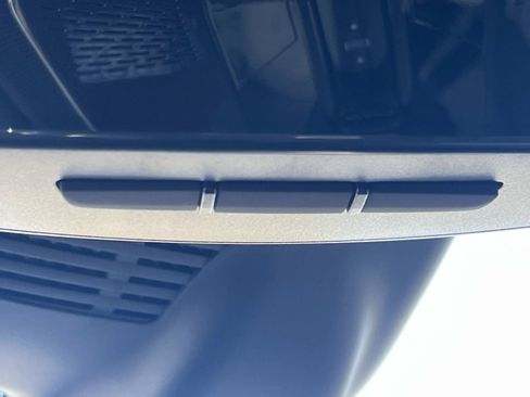 Used 2026 Mercedes-Benz GLC 300 image 33