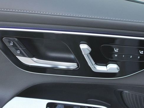 Used 2026 Mercedes-Benz GLC 300 4MATIC image 13