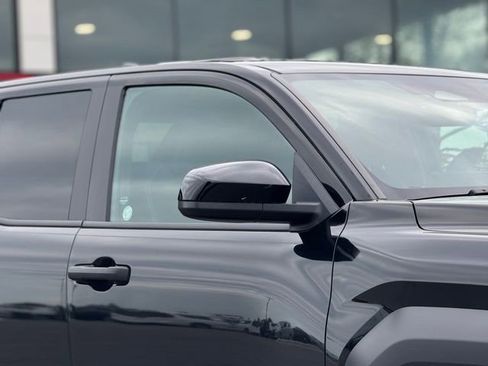 Used 2024 Toyota Tacoma TRD Off-Road AWD/4WD image 4