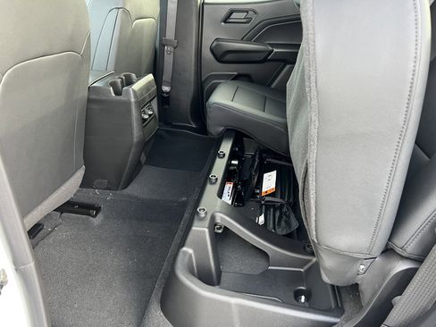 New 2026 Chevrolet Colorado W/T w/ WT Custom Package image 18