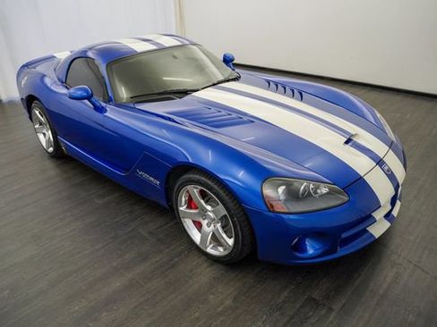 Used 2006 Dodge Viper SRT-10 w/ First Edition Group RWD image 2
