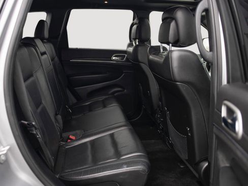 Used 2018 Jeep Grand Cherokee Limited image 17