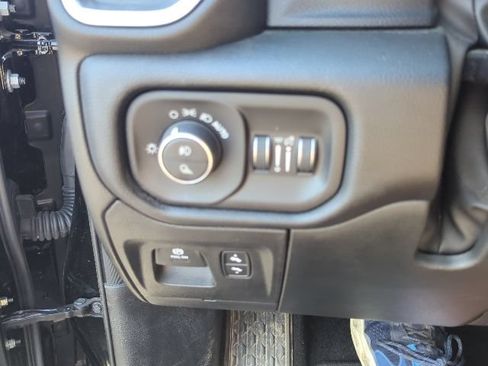 Used 2026 RAM 1500 Laramie AWD/4WD image 25
