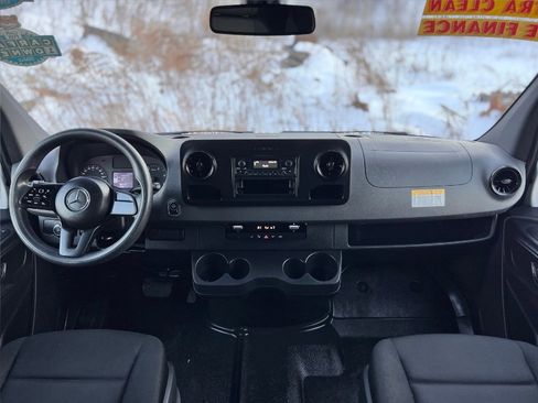 Used 2021 Mercedes-Benz Sprinter 2500 w/ Driver Convenience Package image 9