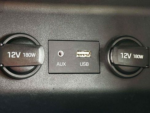 Used 2019 Hyundai Elantra SE w/ Winter Weather Package FWD image 24