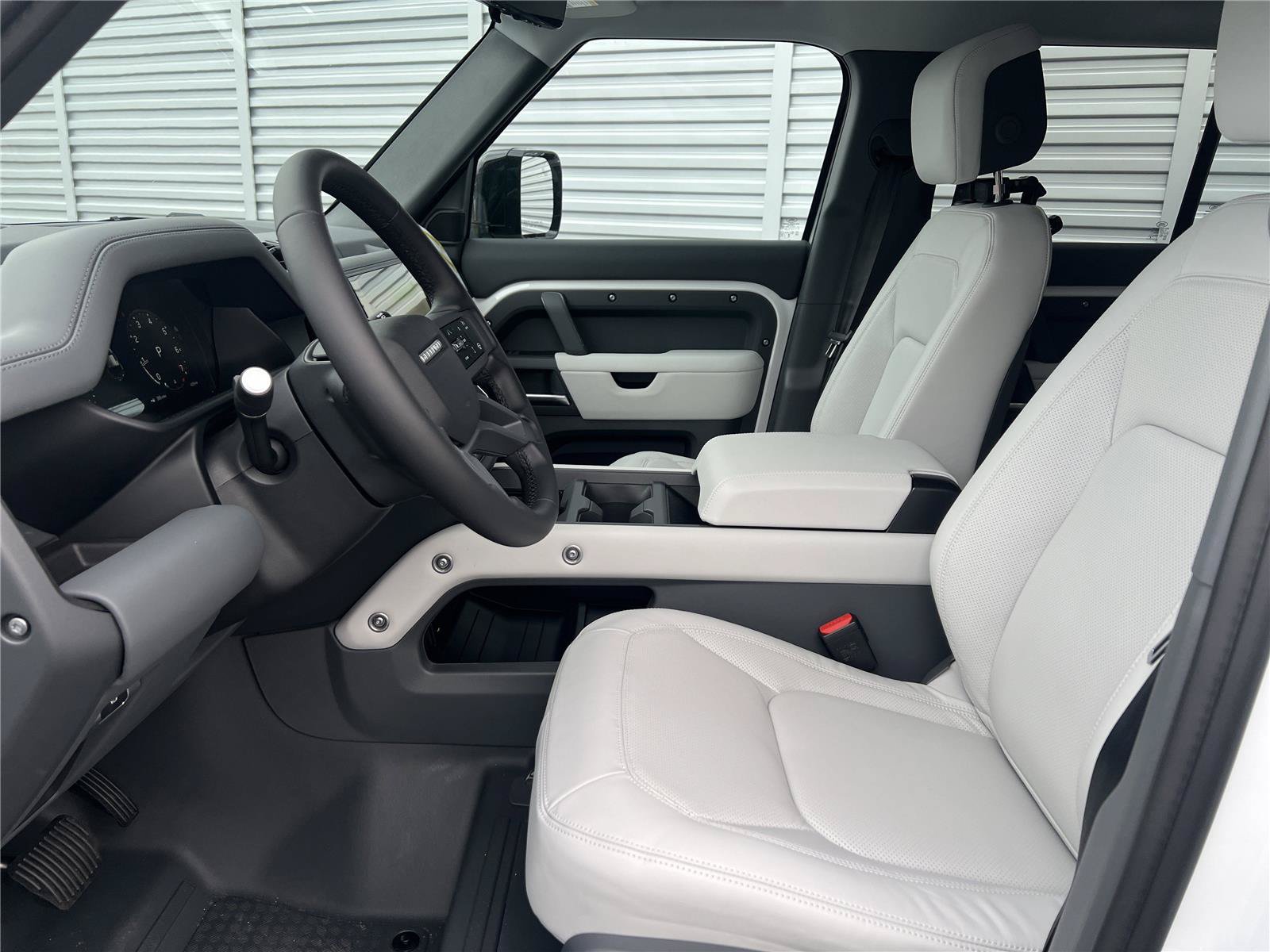 New 2026 Land Rover Defender 110 X-Dynamic SE AWD/4WD image 7