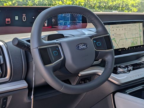 New 2026 Ford Expedition Active RWD image 26