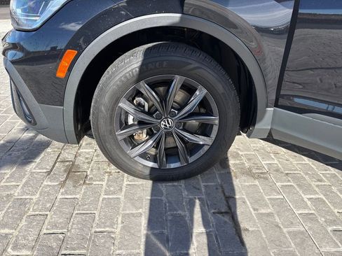 Used 2022 Volkswagen Tiguan SE image 24