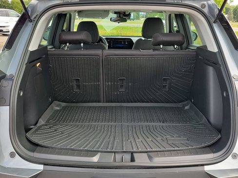 Used 2025 Chevrolet TrailBlazer LS FWD image 32