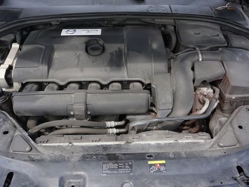 Used 2009 Volvo V70 FWD image 11