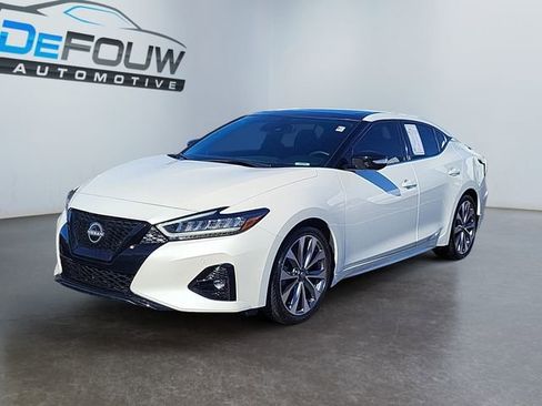 Used 2023 Nissan Maxima SR w/ Sport Mat Group image 7