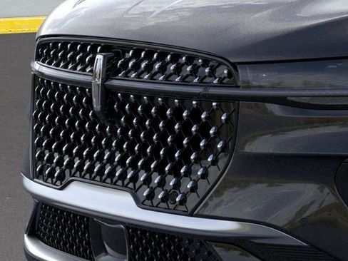 New 2026 Lincoln Nautilus Premier w/ Equipment Group 102A image 17