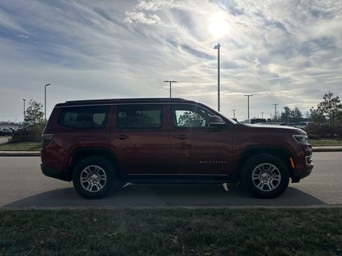 Used 2022 Jeep Wagoneer Series I image 4