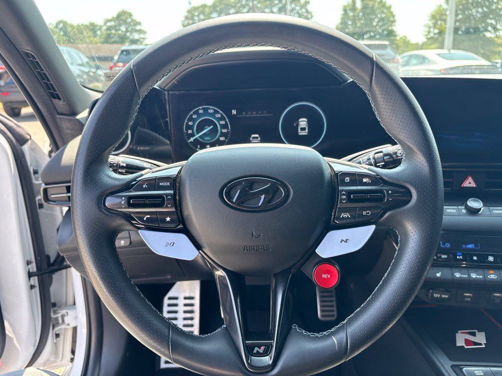 Used 2022 Hyundai Elantra N FWD image 20