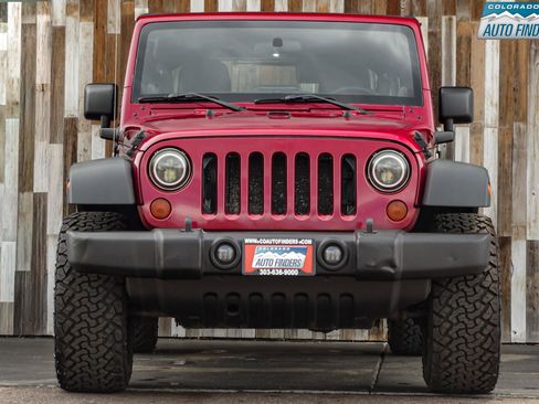 Used 2013 Jeep Wrangler Unlimited Sport w/ Max Tow Pkg AWD/4WD image 6