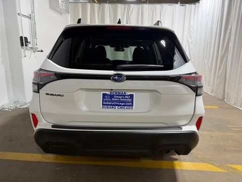 Certified 2025 Subaru Forester Premium AWD/4WD image 7