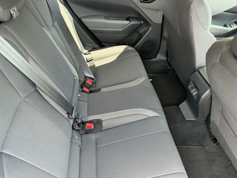 Used 2025 Subaru Crosstrek 2.5i Premium AWD/4WD image 18
