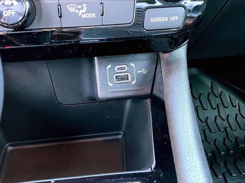 New 2026 Jeep Compass Latitude image 20