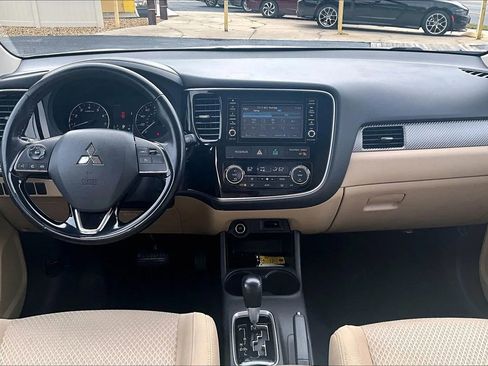 Used 2016 Mitsubishi Outlander SE image 5