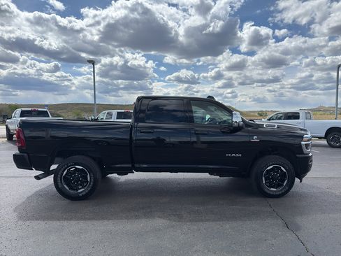 Used 2026 RAM 2500 Laramie AWD/4WD image 4