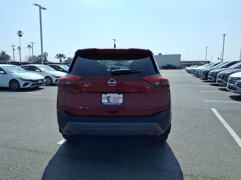 Used 2023 Nissan Rogue S image 4