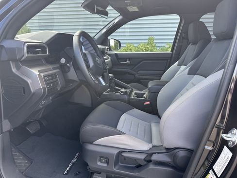 Used 2024 Toyota Tacoma TRD Sport image 12