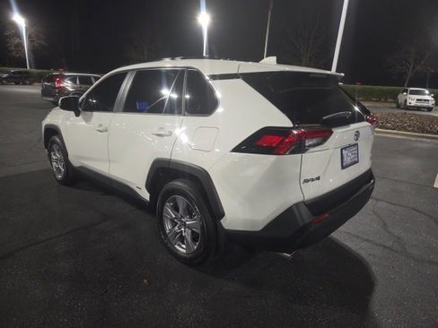 Used 2025 Toyota RAV4 LE image 5