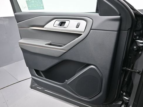 New 2026 Ford Explorer Active w/ Active Comfort Package image 15