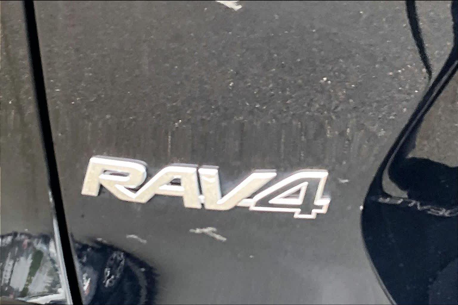 Certified 2025 Toyota RAV4 XLE AWD/4WD image 9