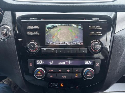 Used 2015 Nissan Rogue SV image 20