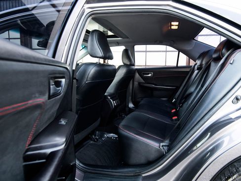 Used 2017 Toyota Camry XSE image 28