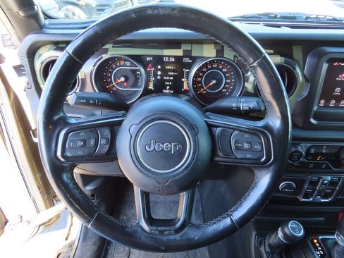 Used 2020 Jeep Gladiator Sport w/ Quick Order Package 24S AWD/4WD image 4