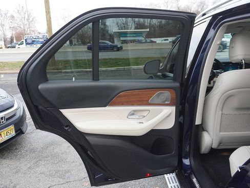 Used 2022 Mercedes-Benz GLE 350 4MATIC image 30