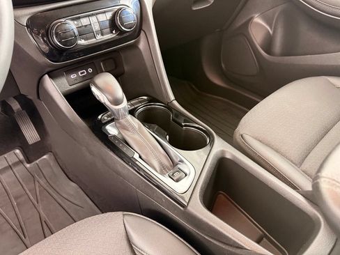 Used 2022 Buick Encore GX Select w/ Sport Touring Package AWD/4WD image 6