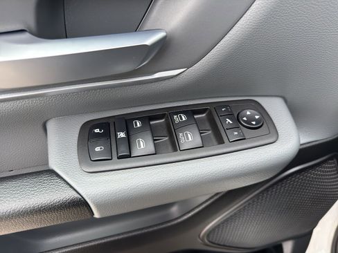 Used 2023 RAM 1500 Big Horn image 12